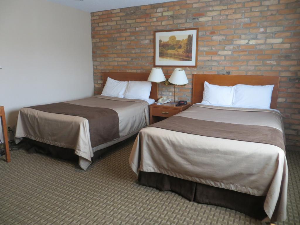 Travelodge By Wyndham Thunder Bay On Екстериор снимка
