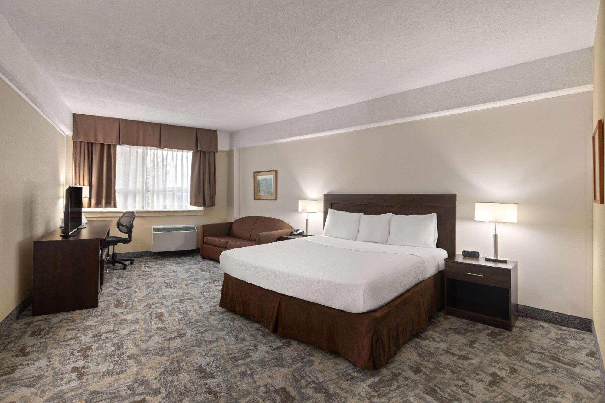 Travelodge By Wyndham Thunder Bay On Екстериор снимка
