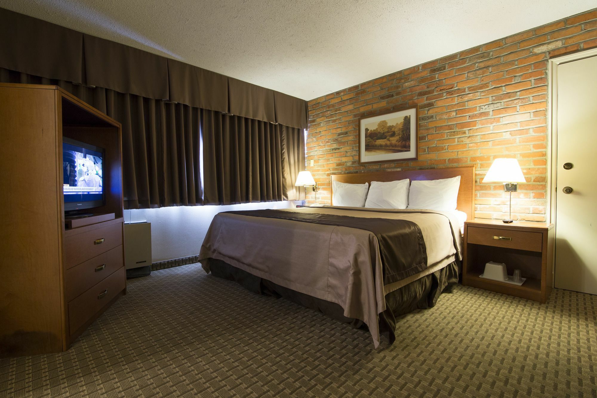 Travelodge By Wyndham Thunder Bay On Екстериор снимка